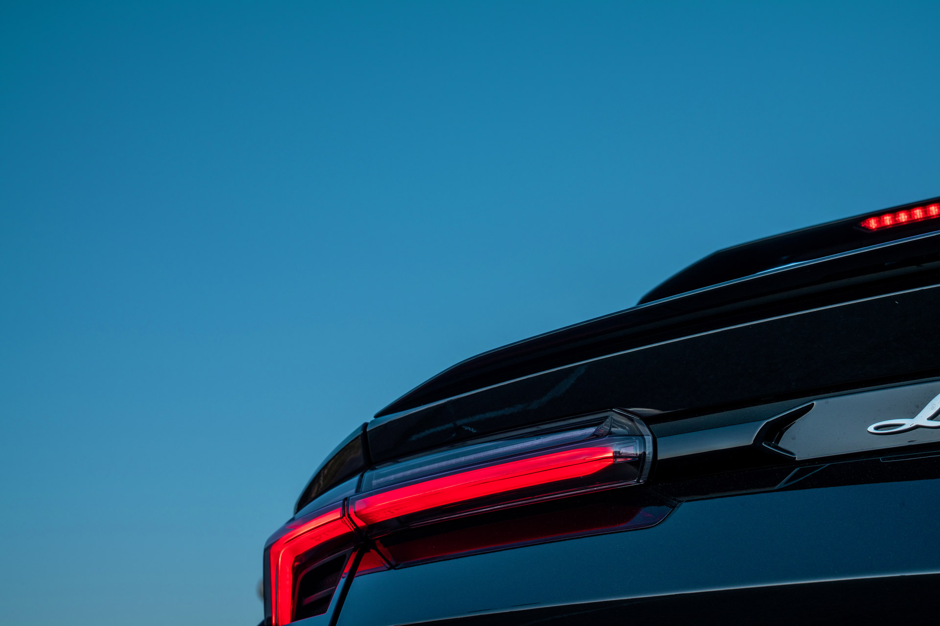 Lamborghini Urus S — dettaglio fanale