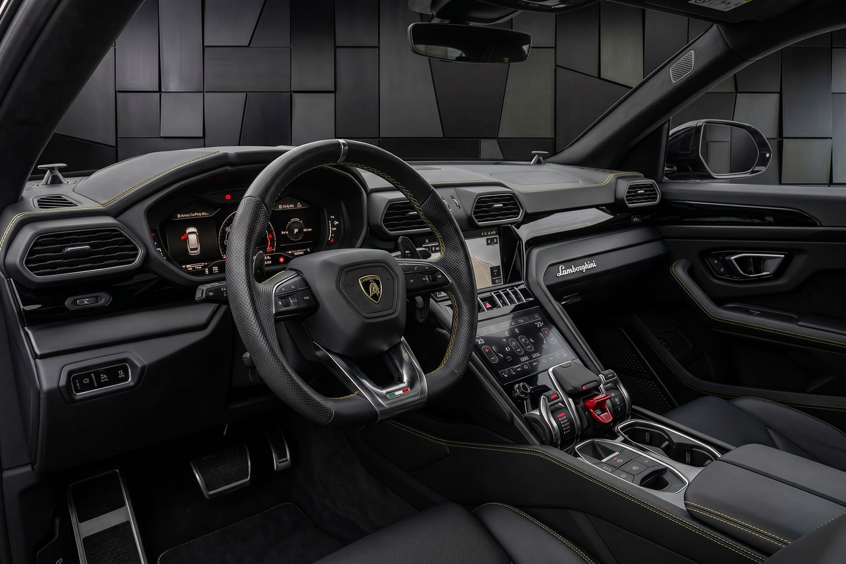 Lamborghini Urus S — interni
