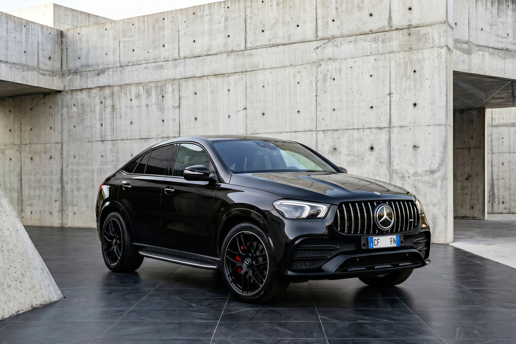 Mercedes-AMG GLE 53 — vista laterale